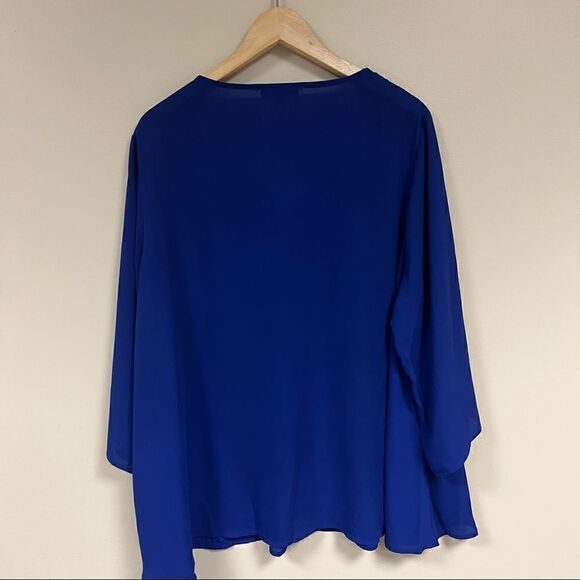 👠Grace Woman royal blue top with sequined accent 22/24 - Picture 4 of 6